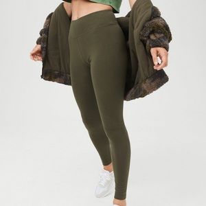 Aerie hunter green mid rise leggings